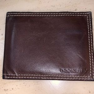 DOCKERS Mens Leather Wallet